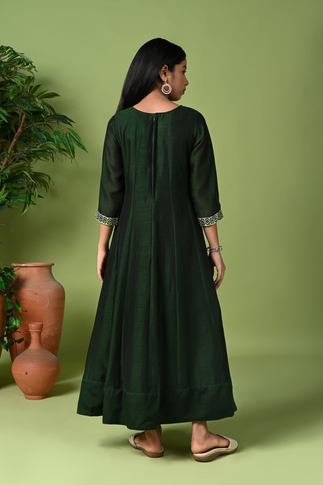 Deep Green Embroidered Kurta with Subtle Detailing